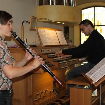 Sophie Kockler und Christian Schmitt beim Friedenskonzert Juli 2022